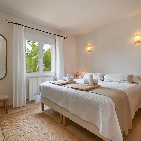 Bondia Villa *
